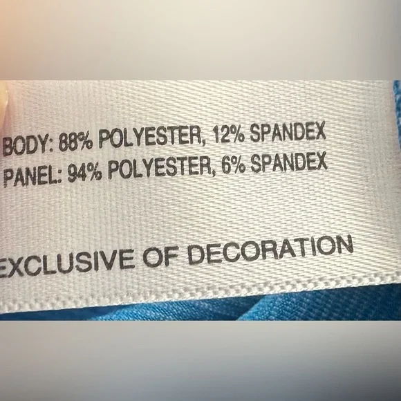 Cutter & Buck Women's Vibrant Blue Long Sleeve Top with 3/4 Zipper - Picture 8 of 8